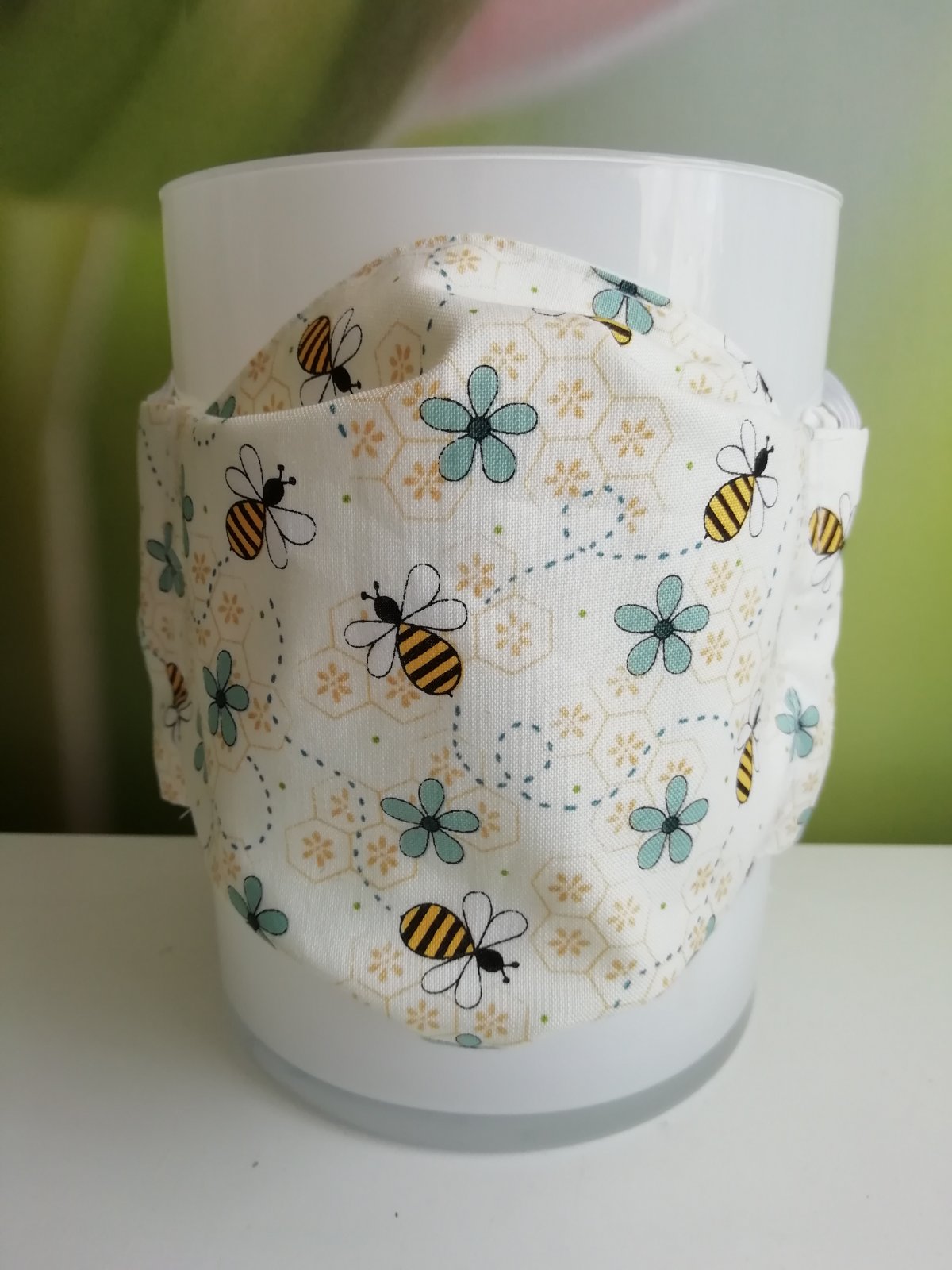 Ruční výroba Puntíky na červené 