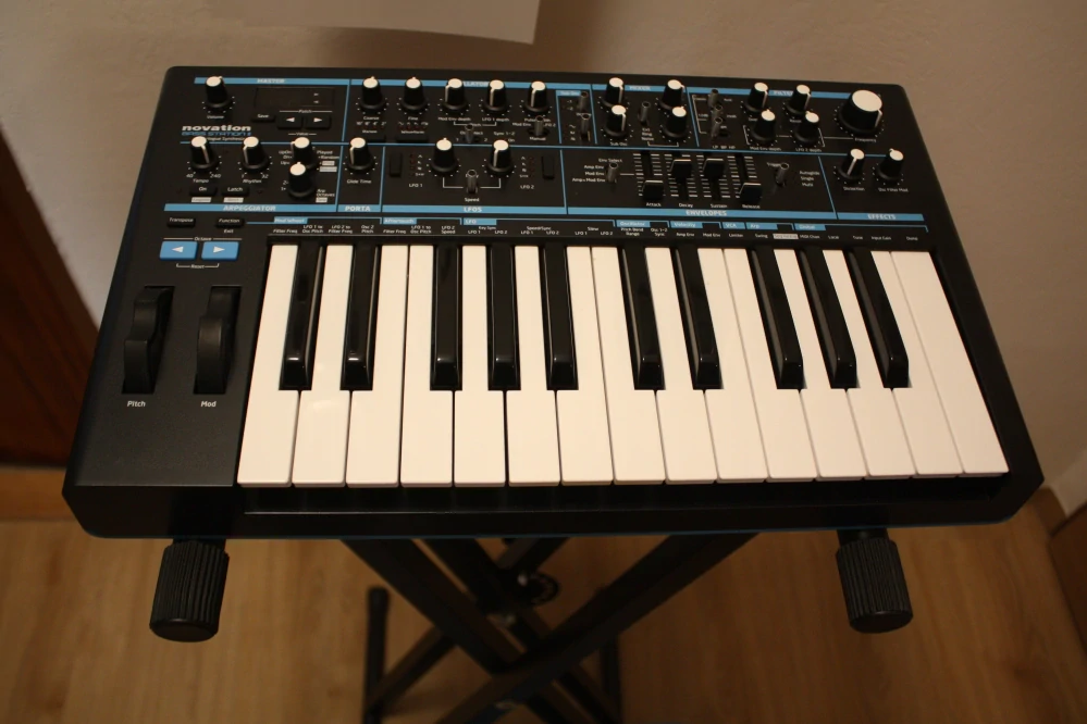 NOVATION BASS STATION II